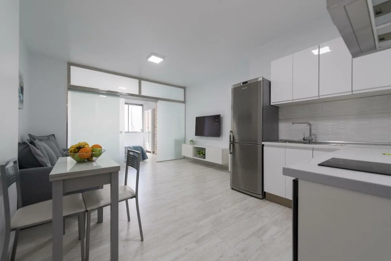 Santa Catalina Modern Home location